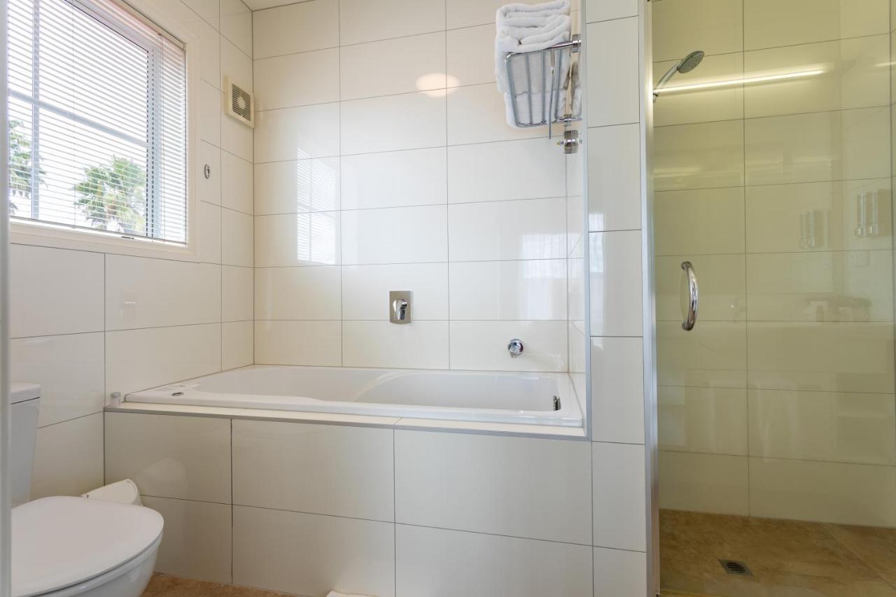 Tuakau Hotel Eksteriør billede