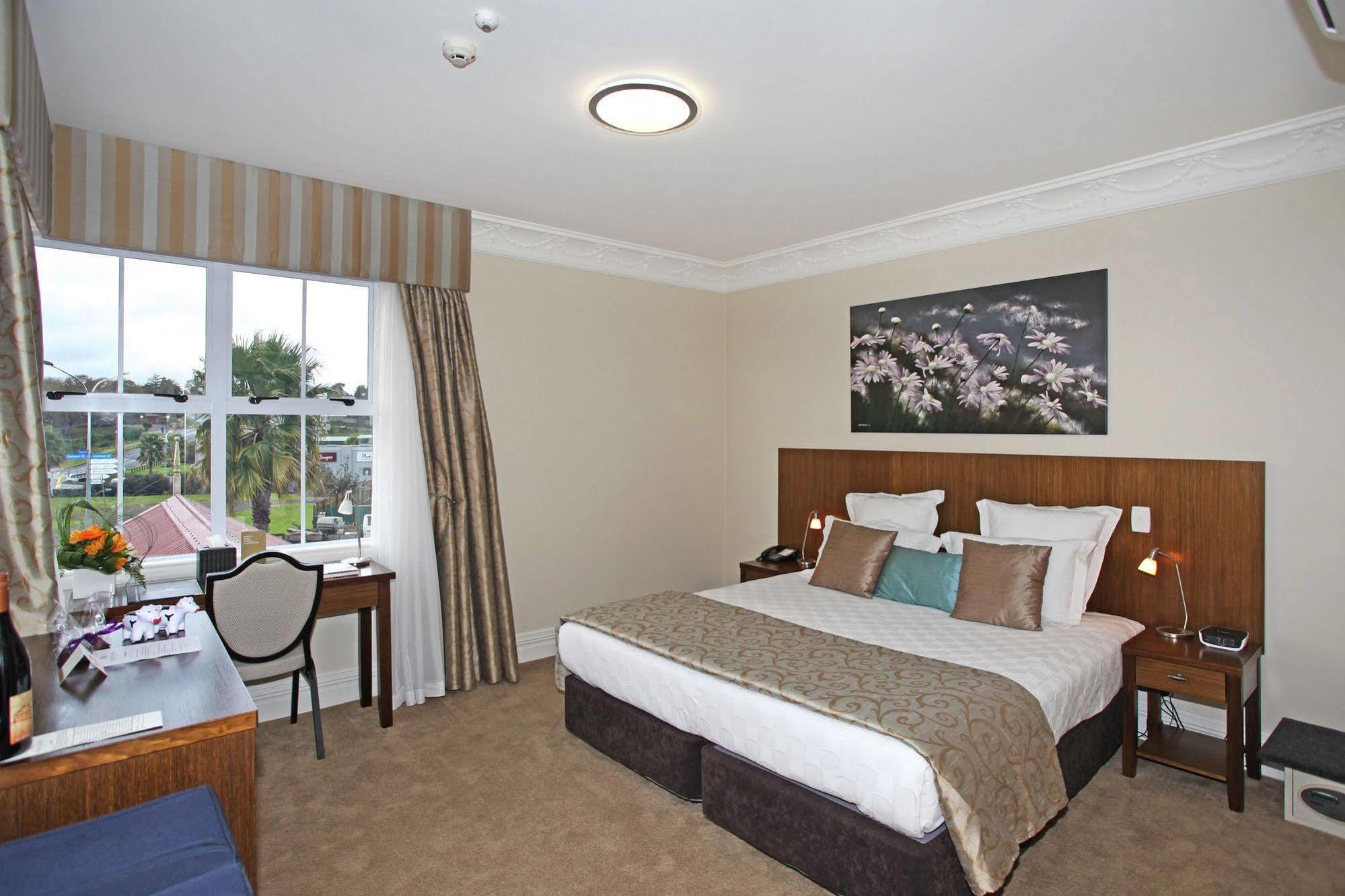 Tuakau Hotel Eksteriør billede